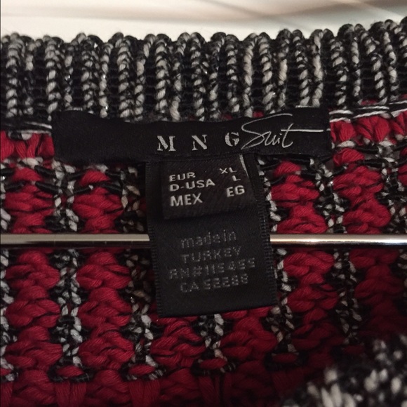 Beautiful knit  jacket - Picture 3 of 3